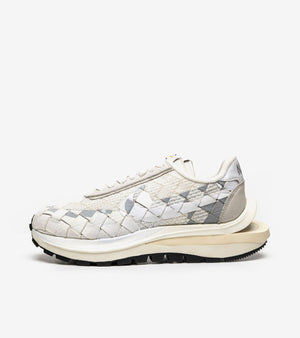 Nike VaporWaffle Woven sacai Jean Paul Gaultier White - 35.5